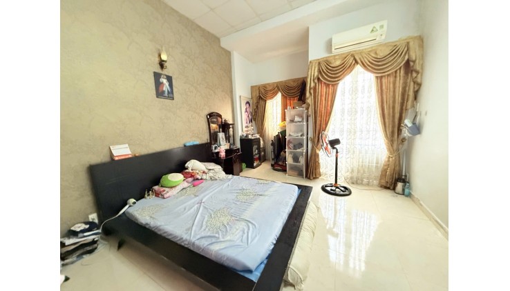 Chỉ 5.85 Tỷ TL! - 4Tầng/4pn - 44m² - Ô Tô Đỗ Cửa, Nguyễn Văn Lượng Gò Vấp!